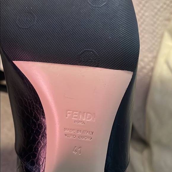 Fendi crocodile knee high boots size 41 - Picture 6 of 11